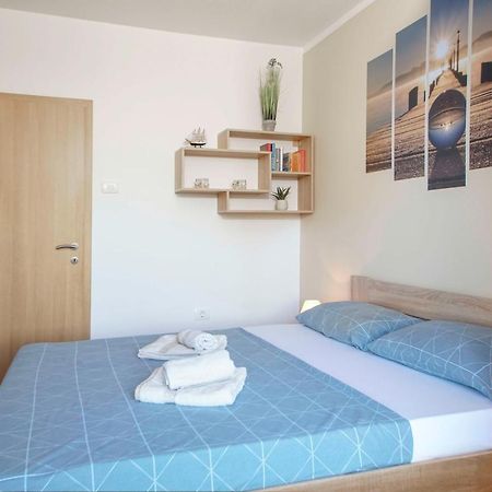 Apartmaji Pri Bosi Nogi Izola Dış mekan fotoğraf