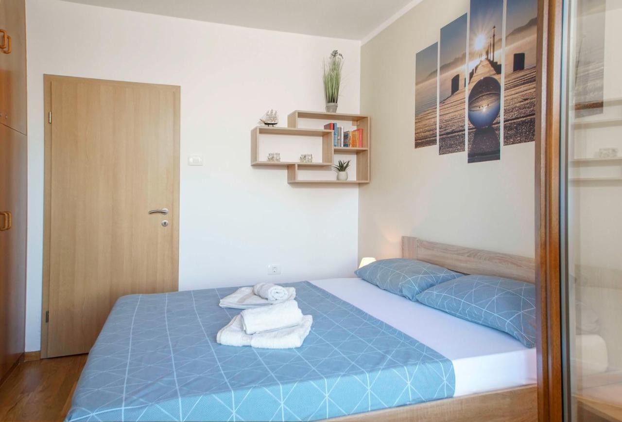 Apartmaji Pri Bosi Nogi Izola Dış mekan fotoğraf